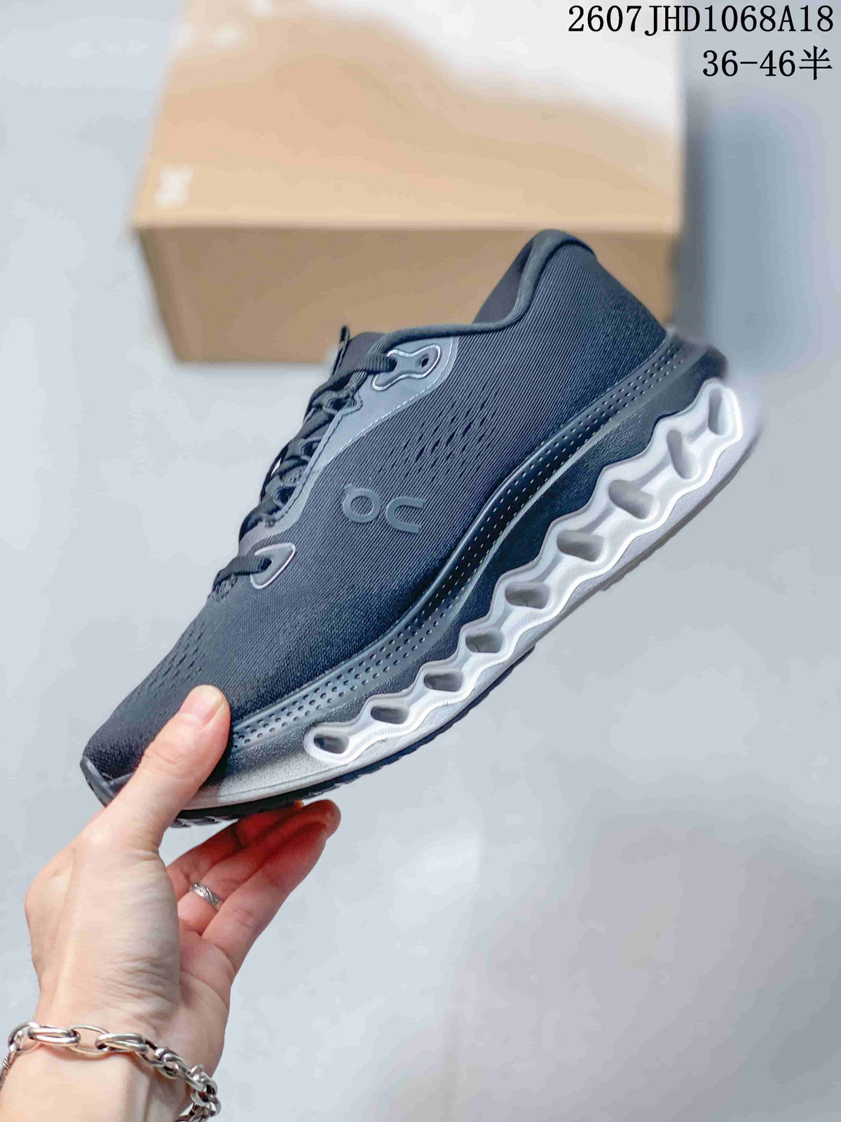 On Cloudsurfer 3 Sneakers for Running Dark Gray Style 2607JHD1068A18 - product image from the listing.