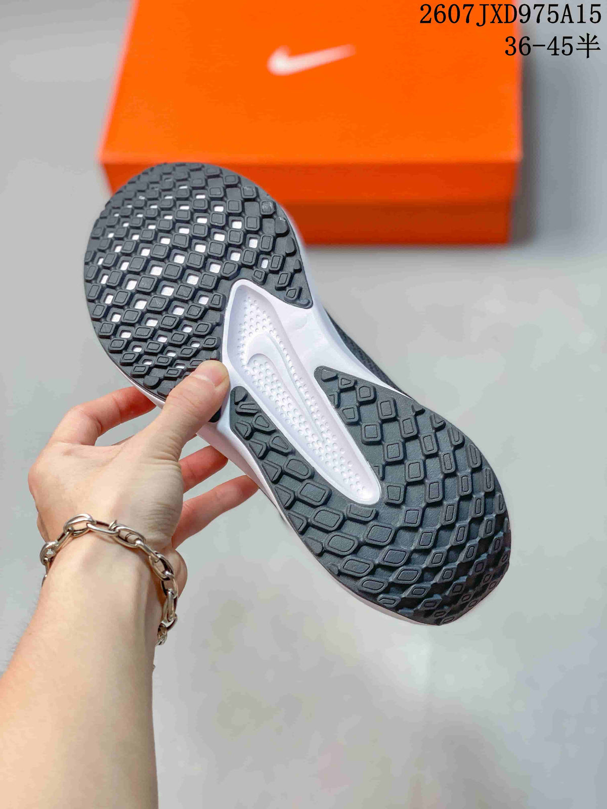 Nike Quest 6 Low-Top Running Shoes in Black/White - product image from the listing.