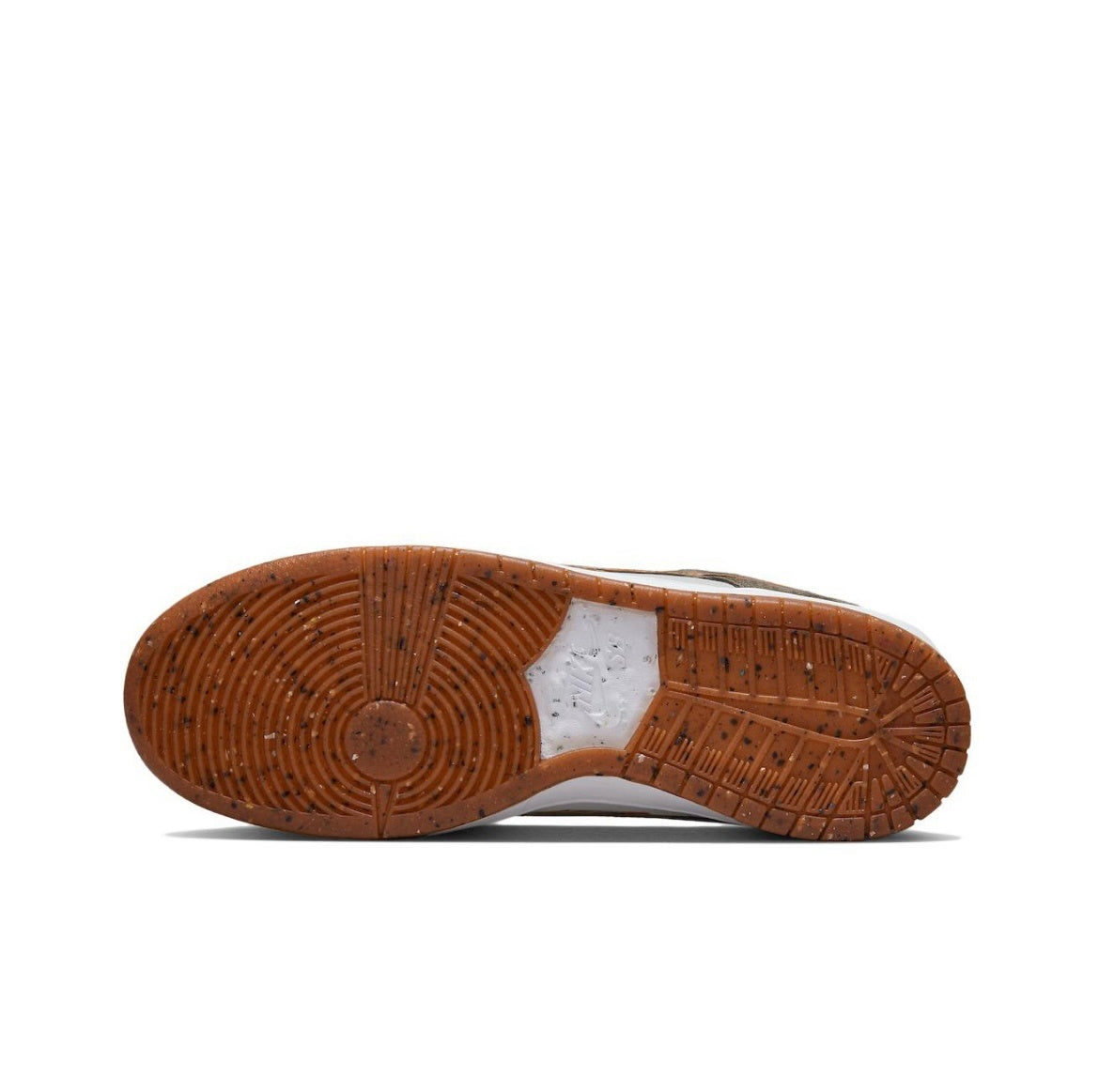 Nike SB Dunk Low Pro Crushed D.C. DH7782-001 Trainers - product image from the listing.