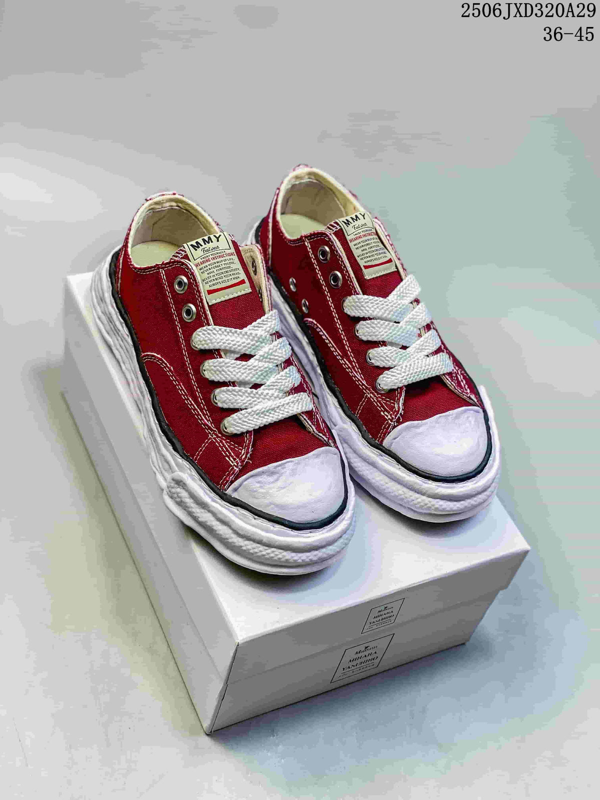 MMY Blakey Sneakers in Red 2506JXD320A29 - product image from the listing.