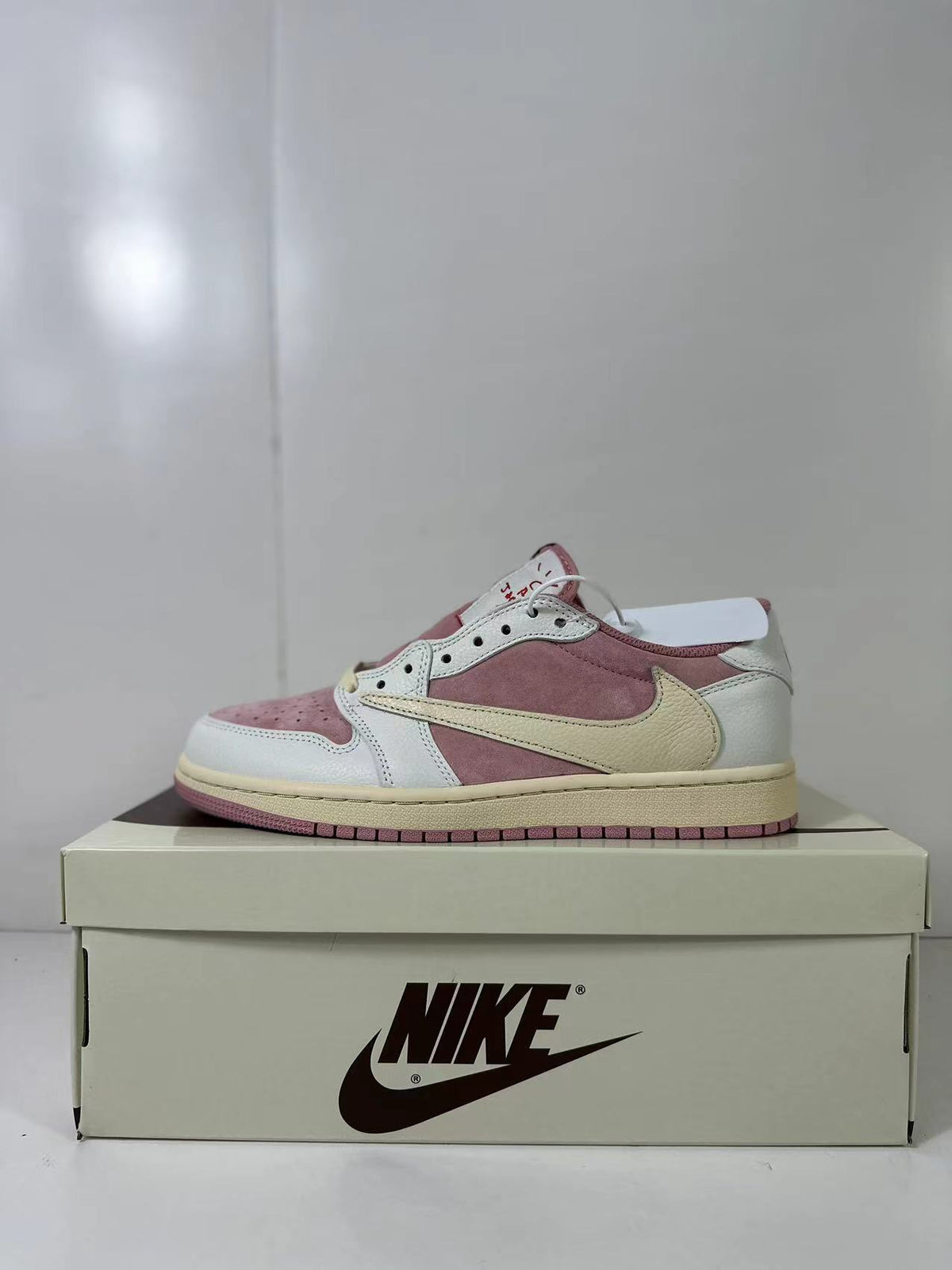 Nike Air Jordan 1 Low Travis Scott in White Pink DM7866-600 - product image from the listing.