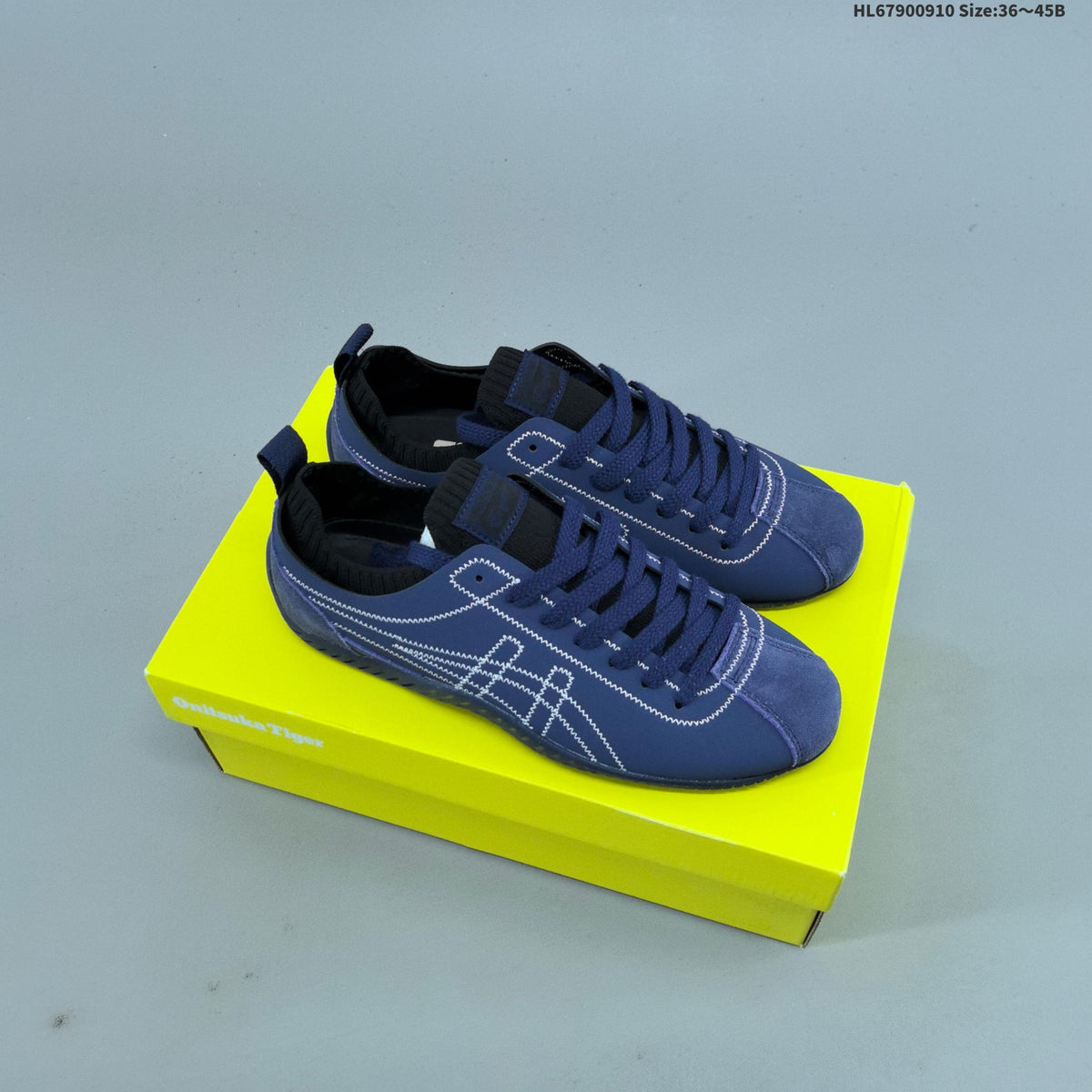 Onitsuka Tiger SCLAW Low-Cut Sneakers 1183B969-101 - product image from the listing.