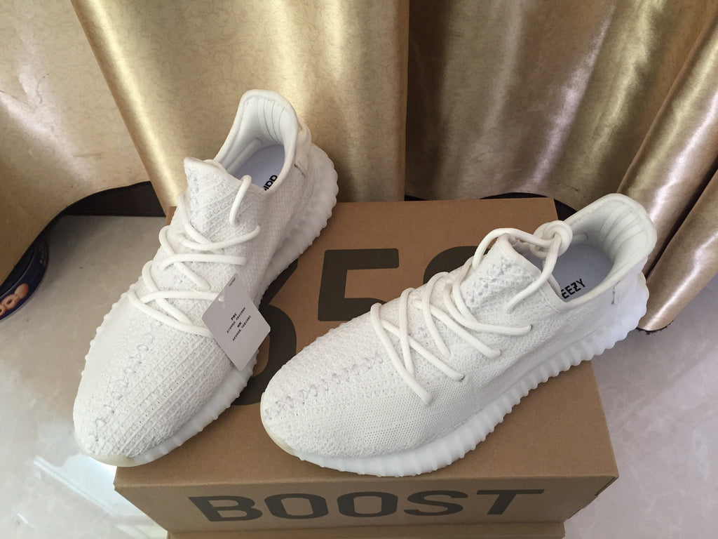 Yeezy 350 V2 Low-Top Sneakers in White Knit - product image from the listing.