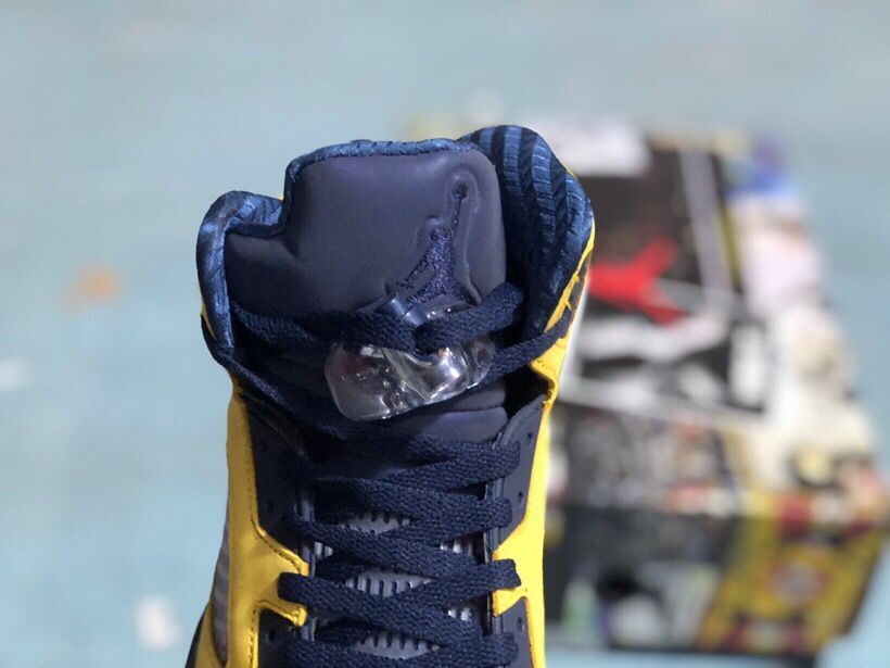 Jordan 5 High-Cut Sneakers Yellow Navy Tokyo Style - product image from the listing.