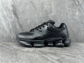 New Balance Sneakers in Black - product image from the listing.
