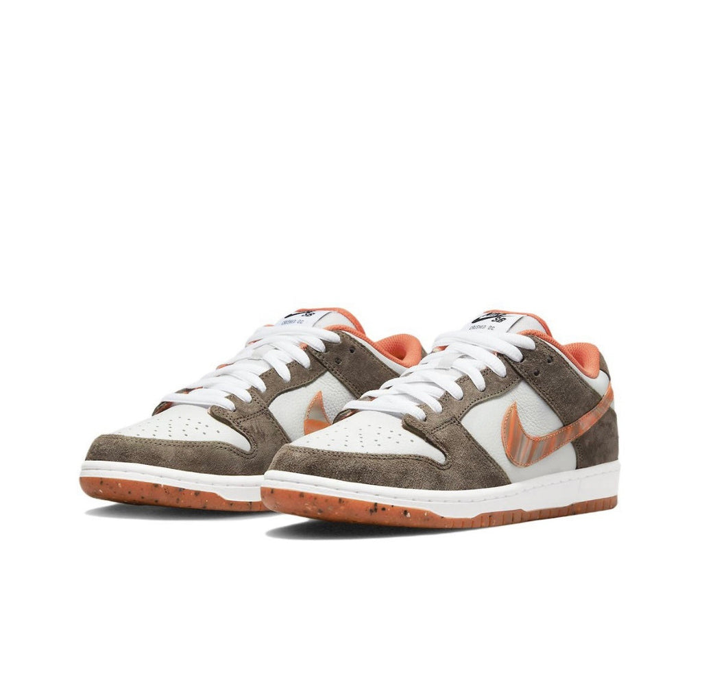 Nike SB Dunk Low Pro Crushed D.C. DH7782-001 Trainers - product image from the listing.