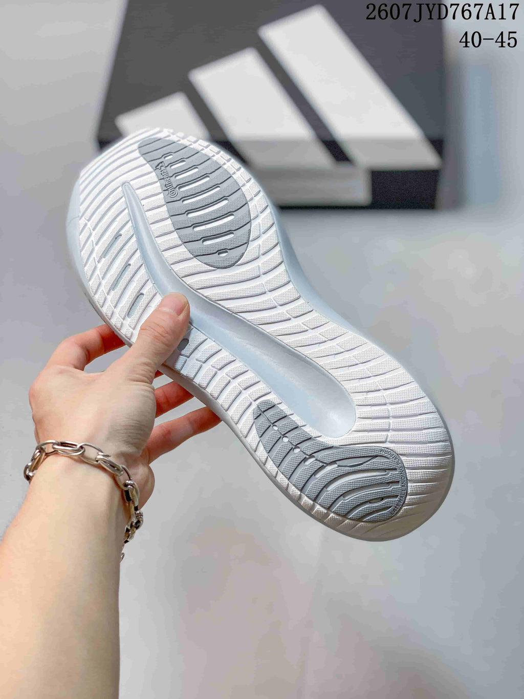 adidas Supernova Rise 4 M Sneakers in White Blue 711570YWI - product image from the listing.
