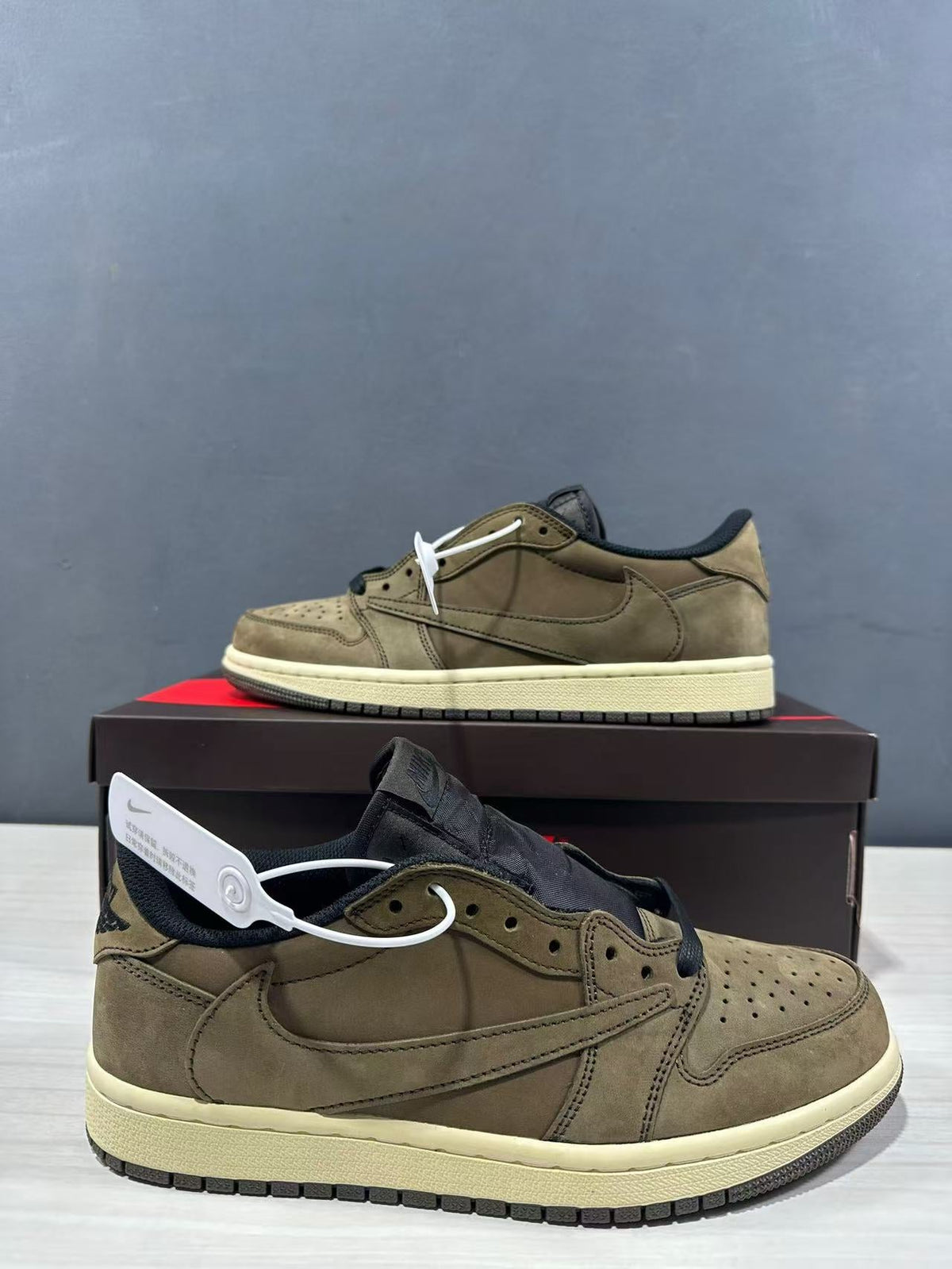 Nike Air Jordan 1 Low OG SP in Olive DM7866-203 - product image from the listing.
