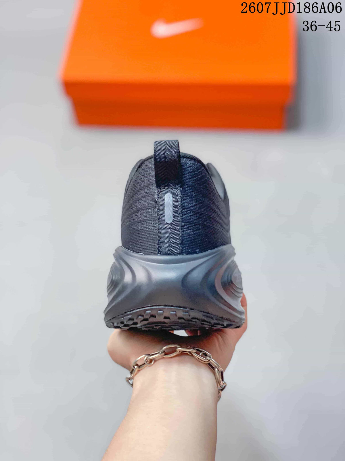 Black Nike Vomero 18 GTX Running Shoes - product image from the listing.