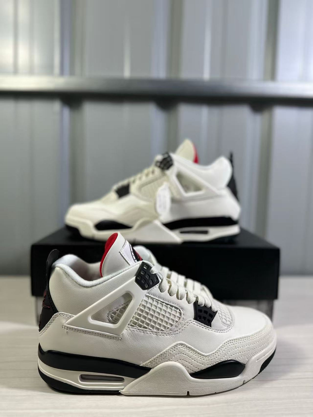 Air Jordan 4 Retro Flight Club White Black IM4002-100 - product image from the listing.