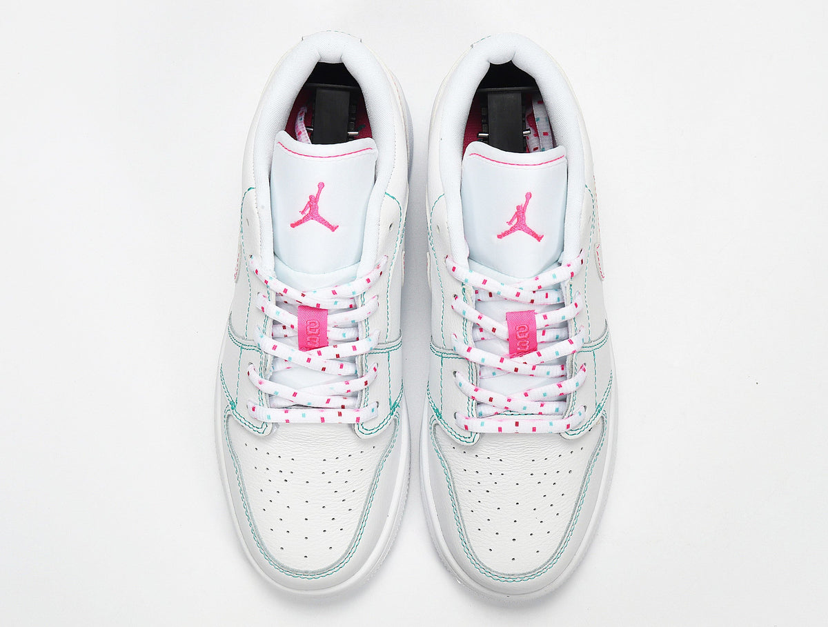 White Pink Sneakers Style - Jordan 1 Low 554723-101 - product image from the listing.