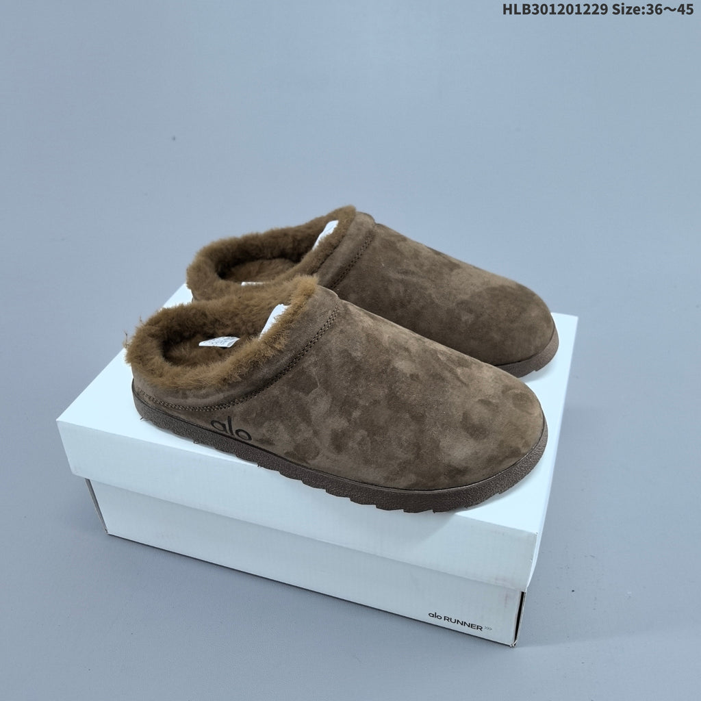 Recovery Slipper Closed-Toe Slippers by Alo Yoga - product image from the listing.