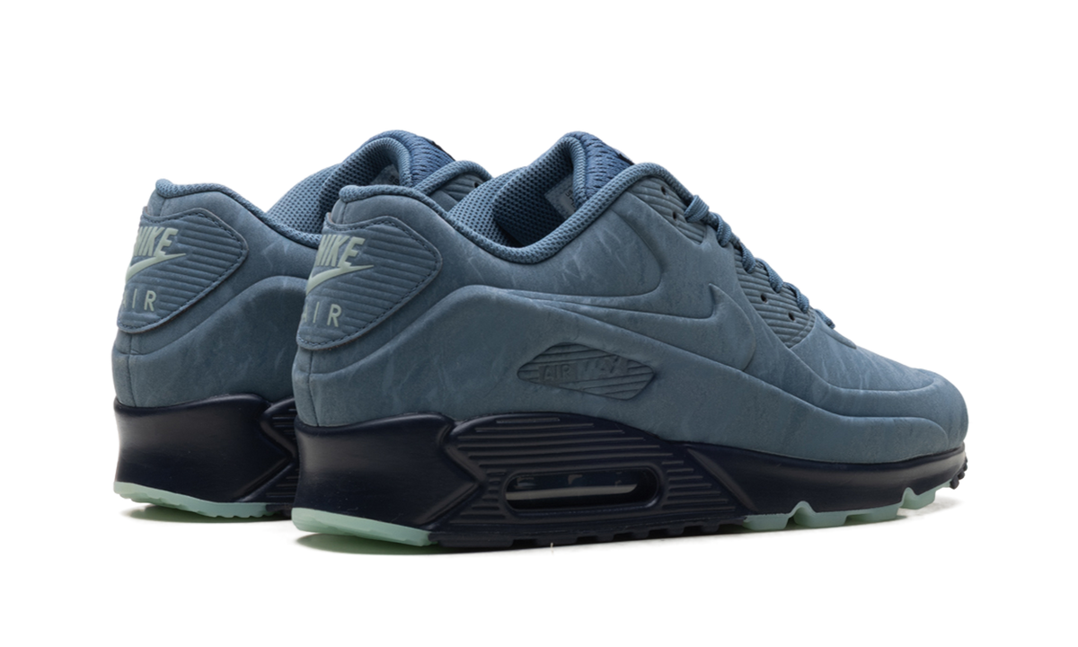 "Thunderstorm" Air Max 90 HQ1970 400 - product image from the listing.