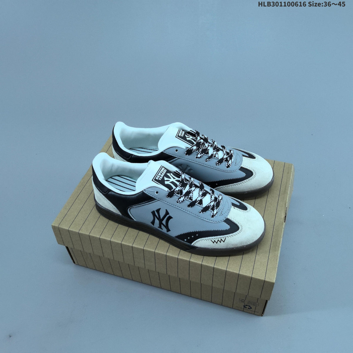MLB Clubbie Low-Cut Retro Sneakers - product image from the listing.