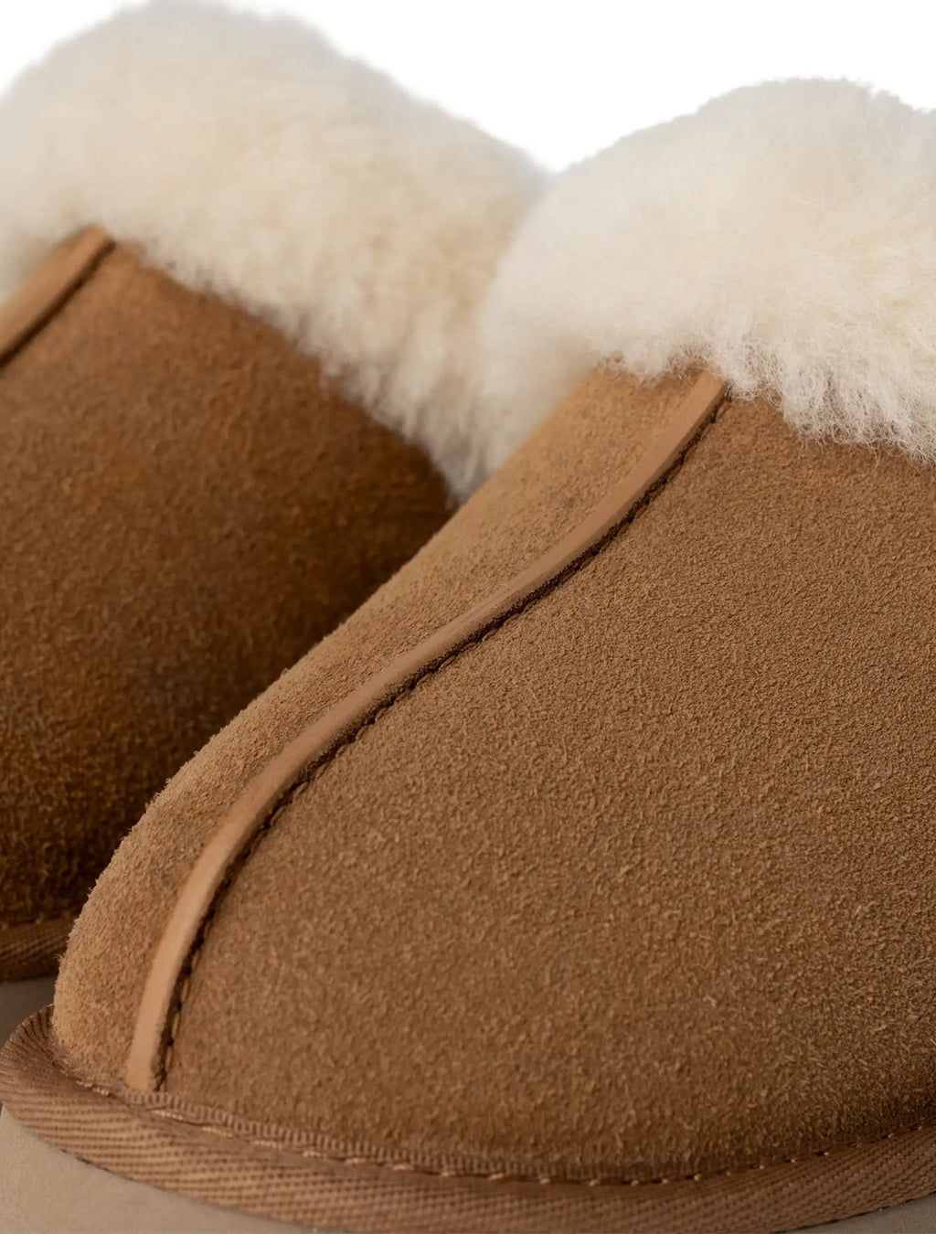 Women's UGG Disquette - Chestnut - product image from the listing.