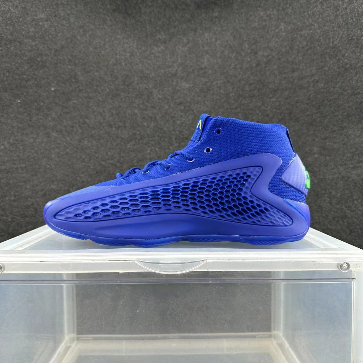 Blue High-Cut Basketball Sneakers - product image from the listing.