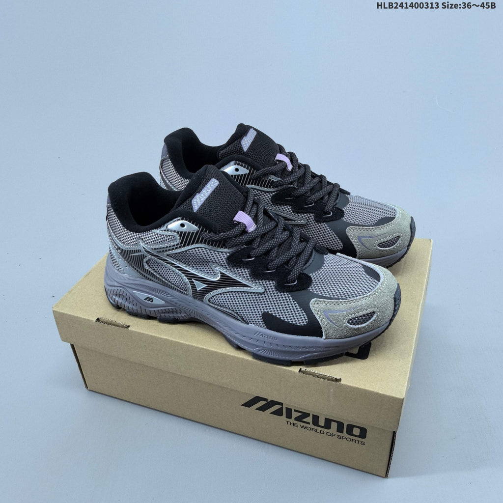 Mizuno Retro Sneakers for Running - product image from the listing.