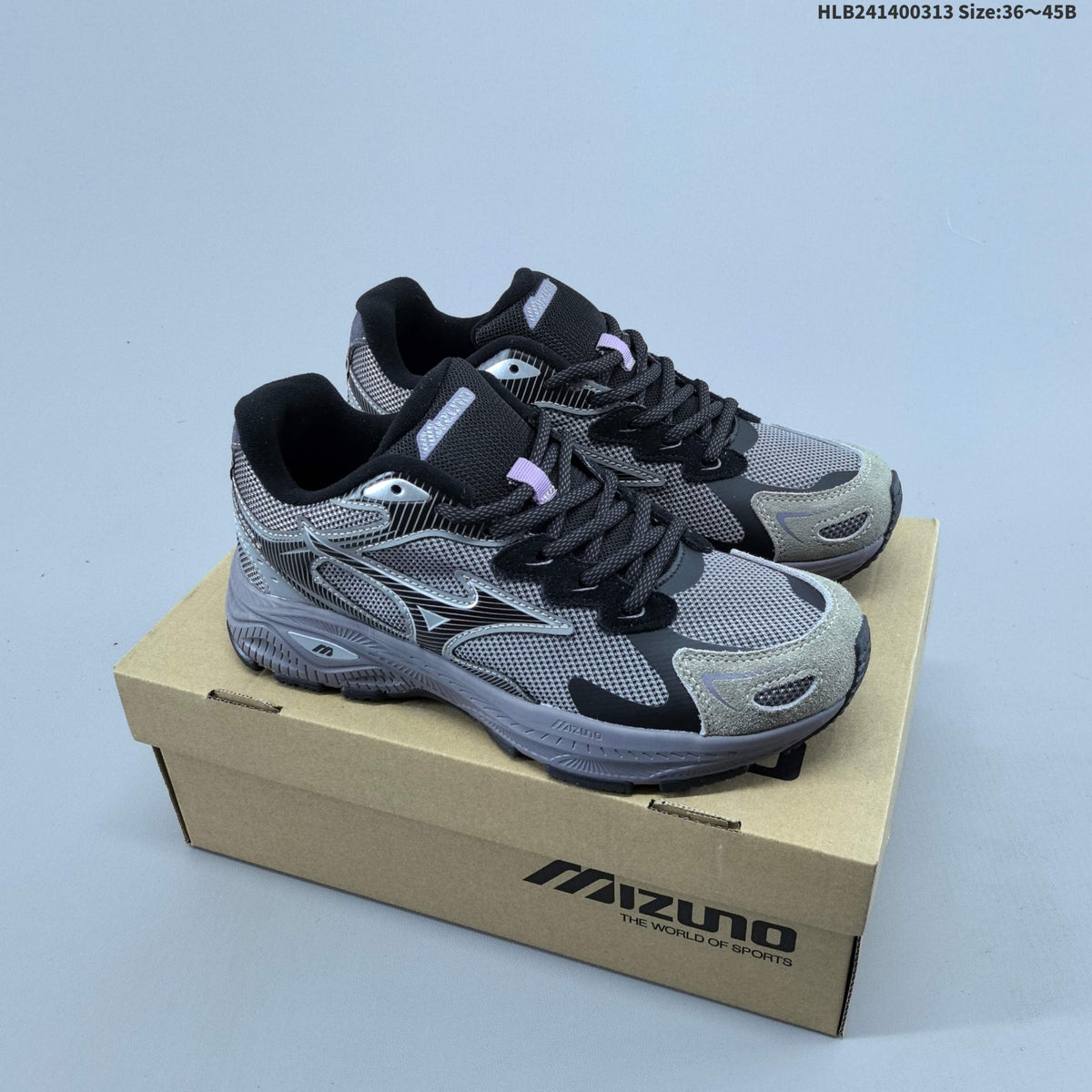 Mizuno Retro Sneakers for Running - product image from the listing.