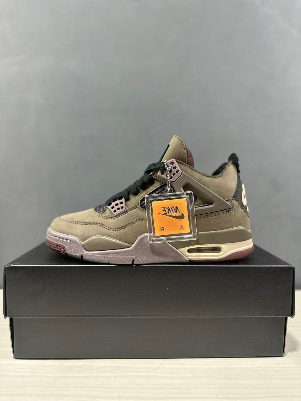 Air Jordan 4 Retro SP Dark Mocha Sneakers IF3102-200 - product image from the listing.