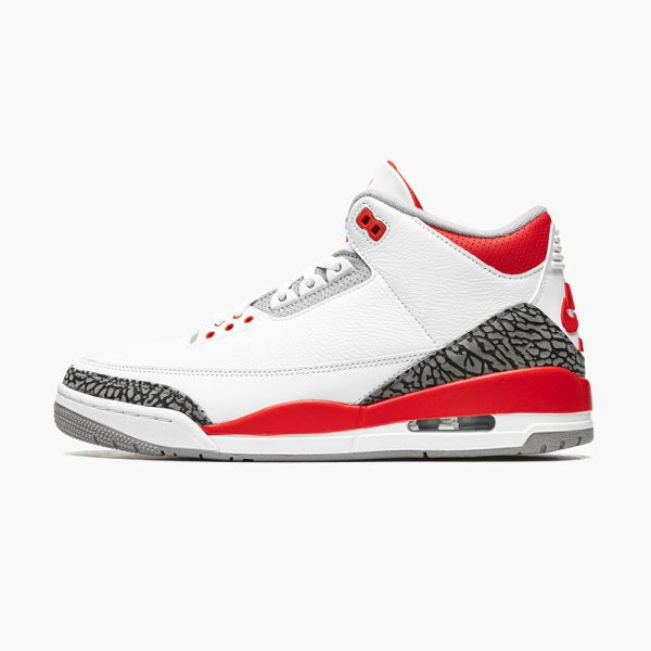 "Fire Red 2022" AIR JORDAN 3 RETRO OG - product image from the listing.