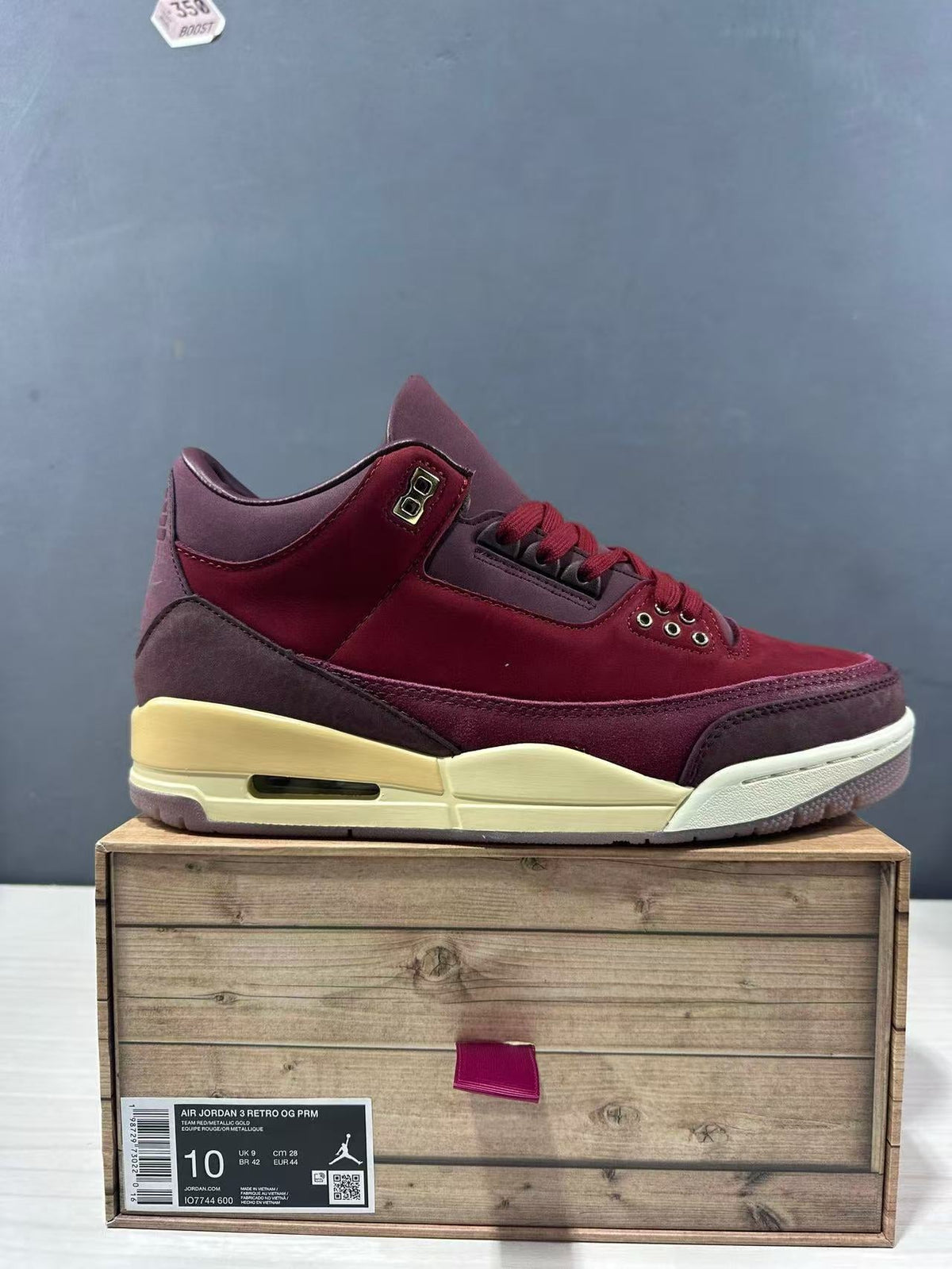 Air Jordan 3 Retro OG Burgundy Sneakers IO7744-600 - product image from the listing.
