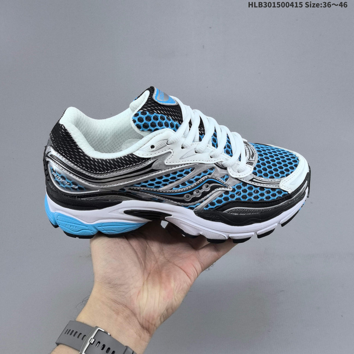Saucony ProGrid Omni 9 Retro Sneakers for Running - product image from the listing.