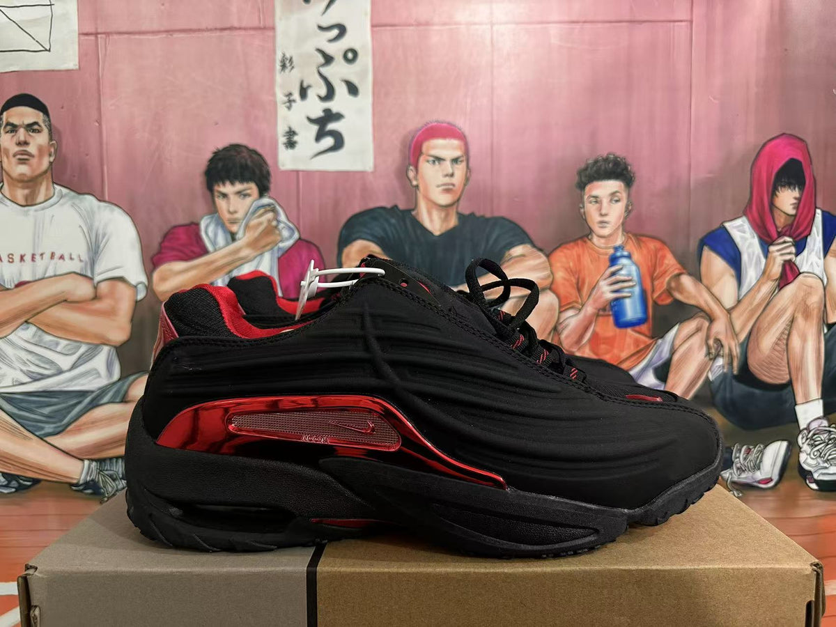 Nike Shox R4 Sneakers in Black and Red - product image from the listing.