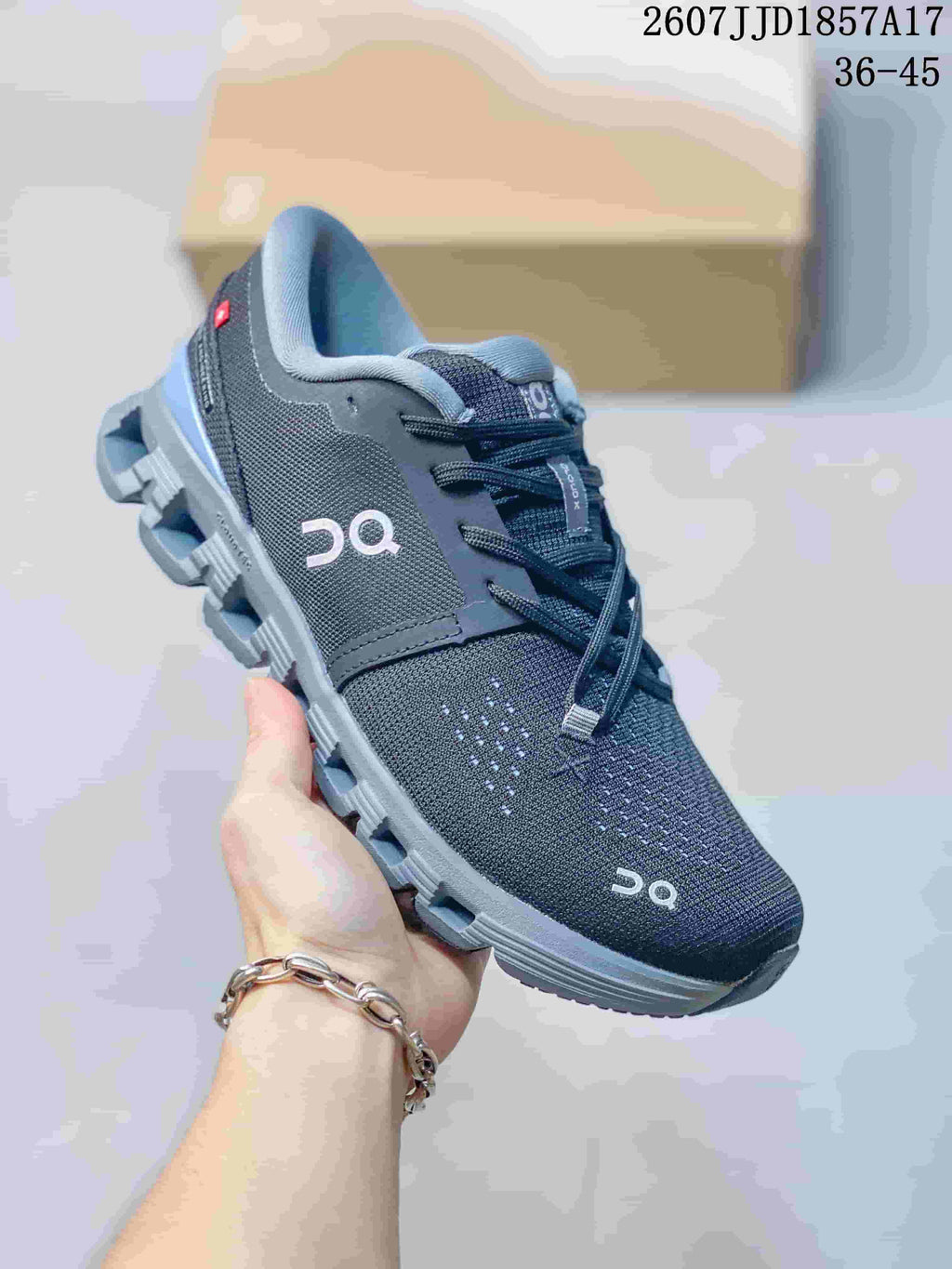 On Cloud X 4 Low-Cut Sneakers - product image from the listing.
