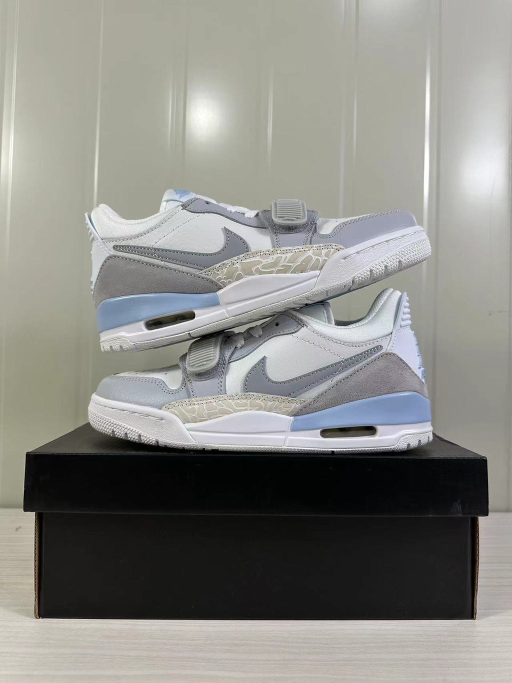 Jordan Legacy 312 Low Sneakers in Glacier Blue HQ1190-101 - product image from the listing.