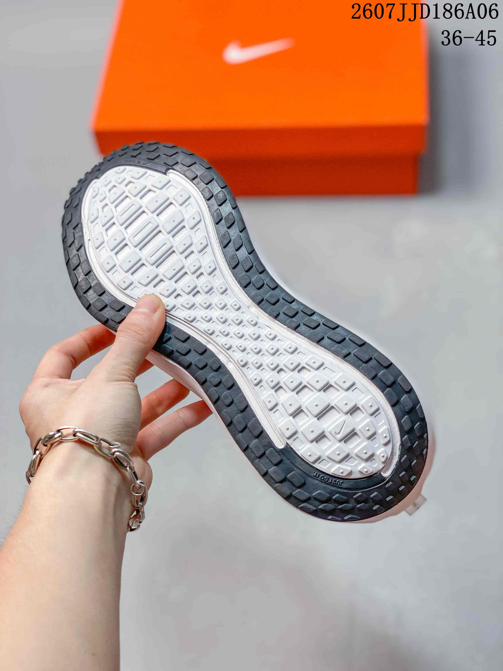 Nike Vomero 18 GTX Running Shoes in White Black - product image from the listing.