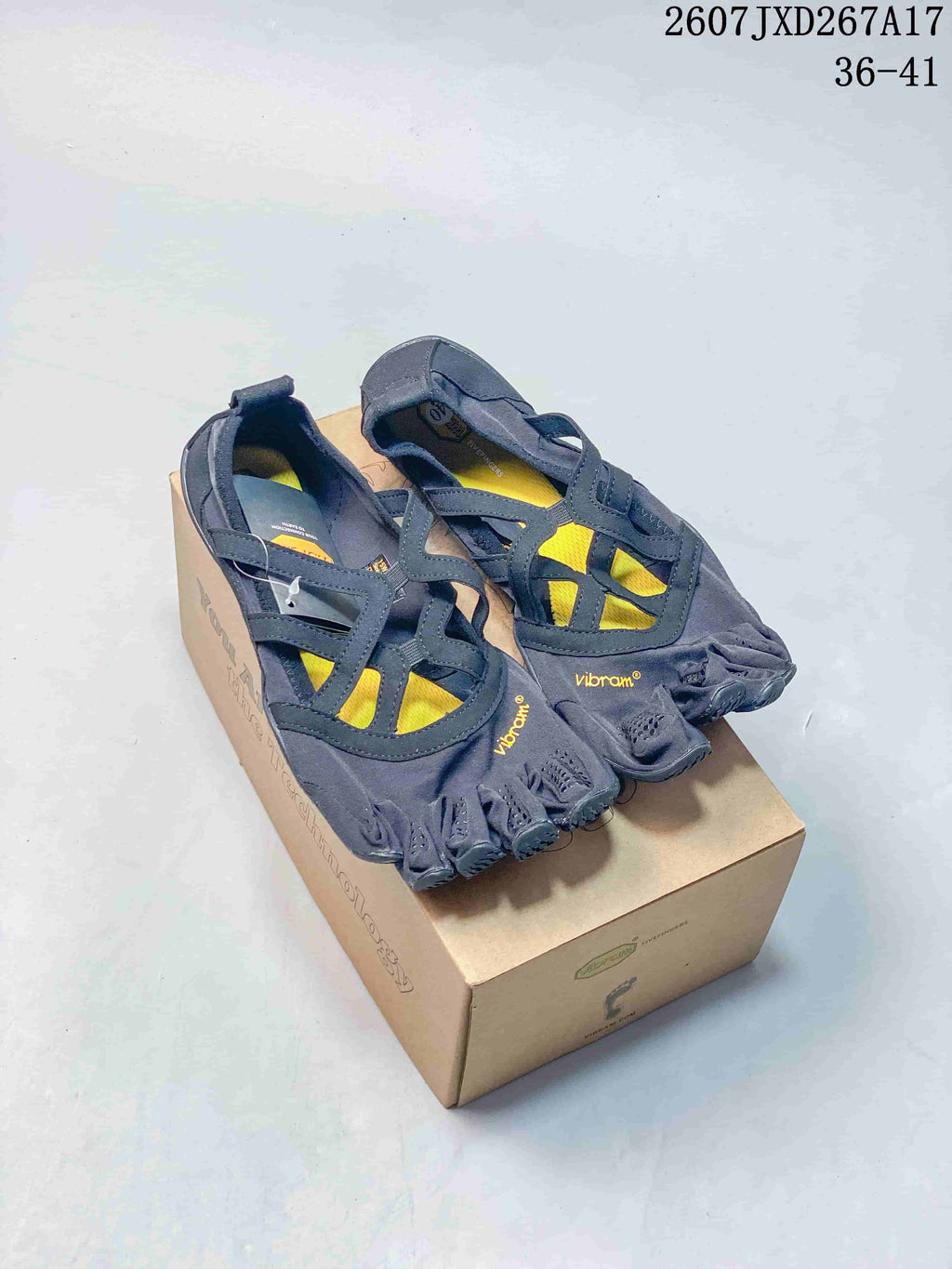 Vibram Five-Finger Training Sneakers in Black Yellow 2607JXD267A17 - product image from the listing.