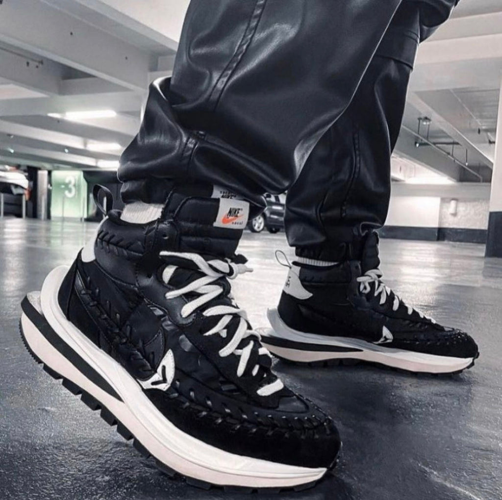 Nike VaporWaffle DH9186-001 Sneakers in Black and White - product image from the listing.