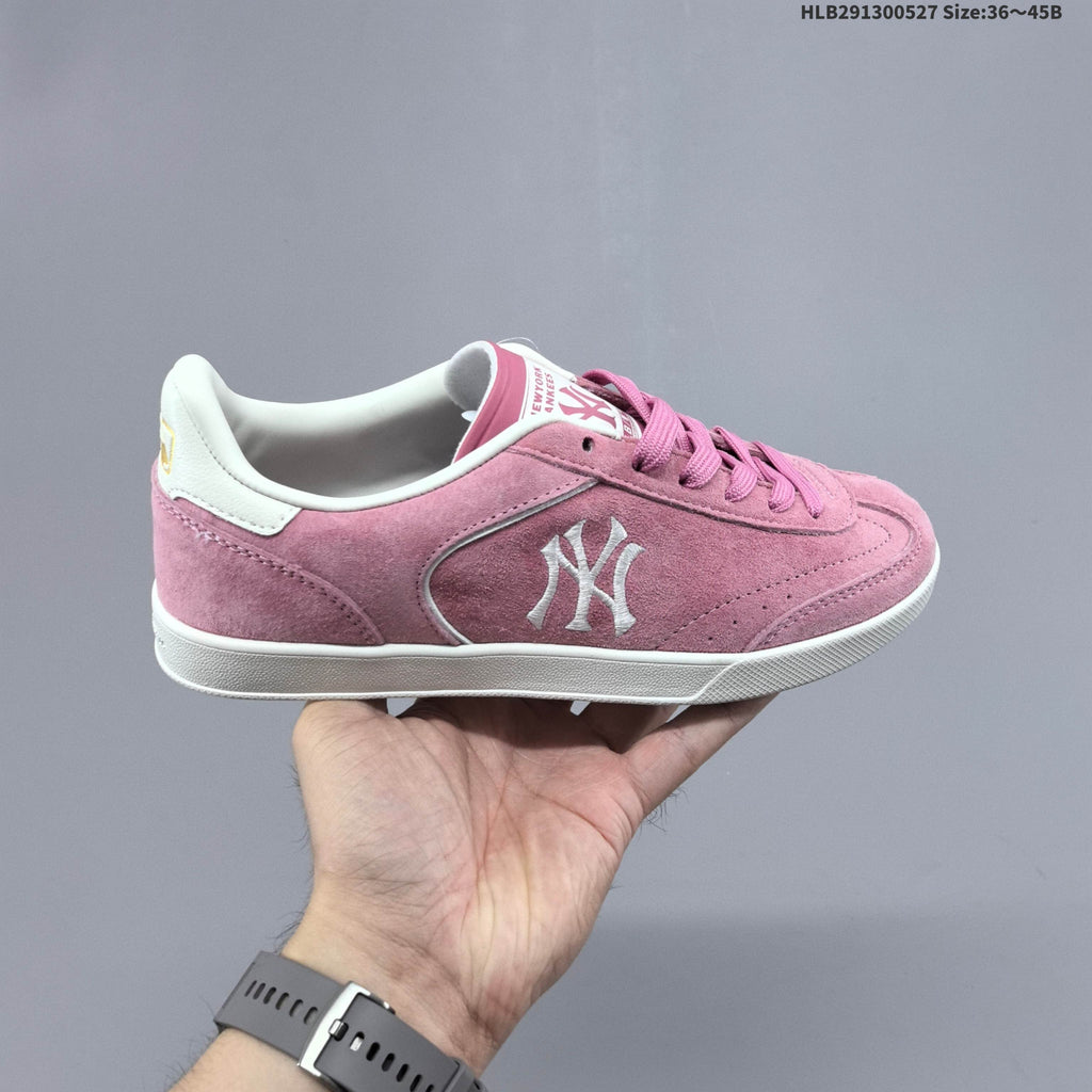 Suede MLB Clubbie SD Low-Top Sneakers - product image from the listing.
