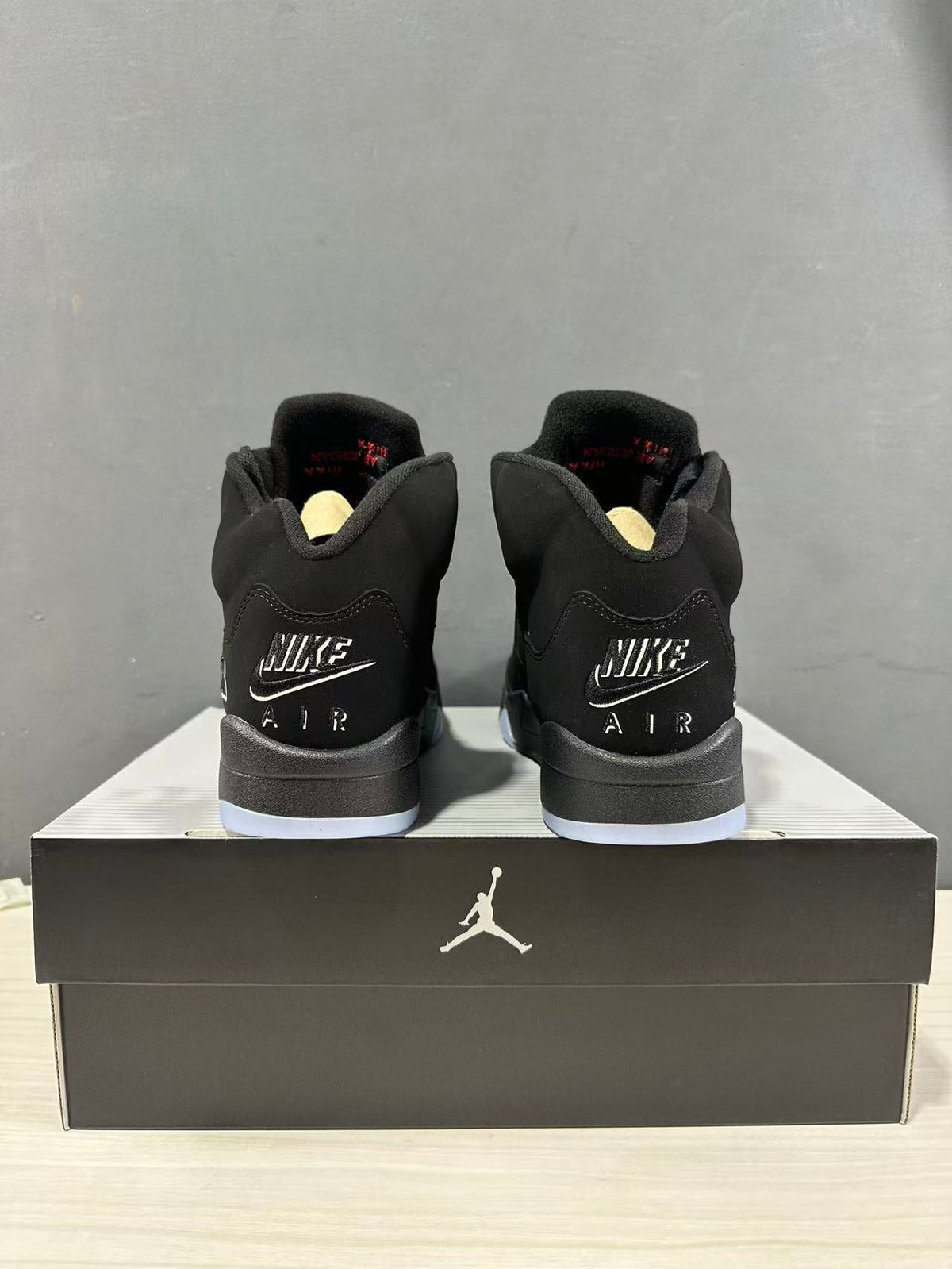 Air Jordan 5 Retro Black Red High-Top Sneakers - product image from the listing.