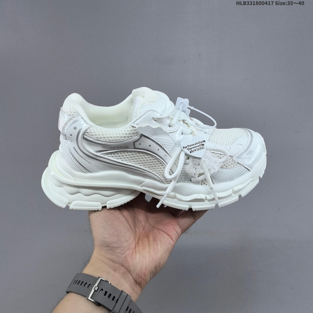 White GG-CC Chunky Low Sneakers - product image from the listing.