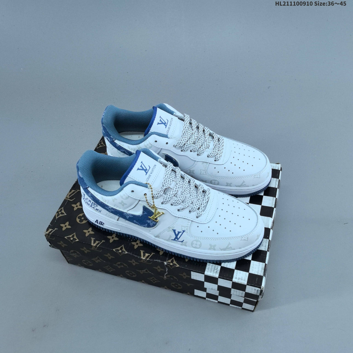 White Nike Air Force 1 '07 Low-Top Sneakers - product image from the listing.
