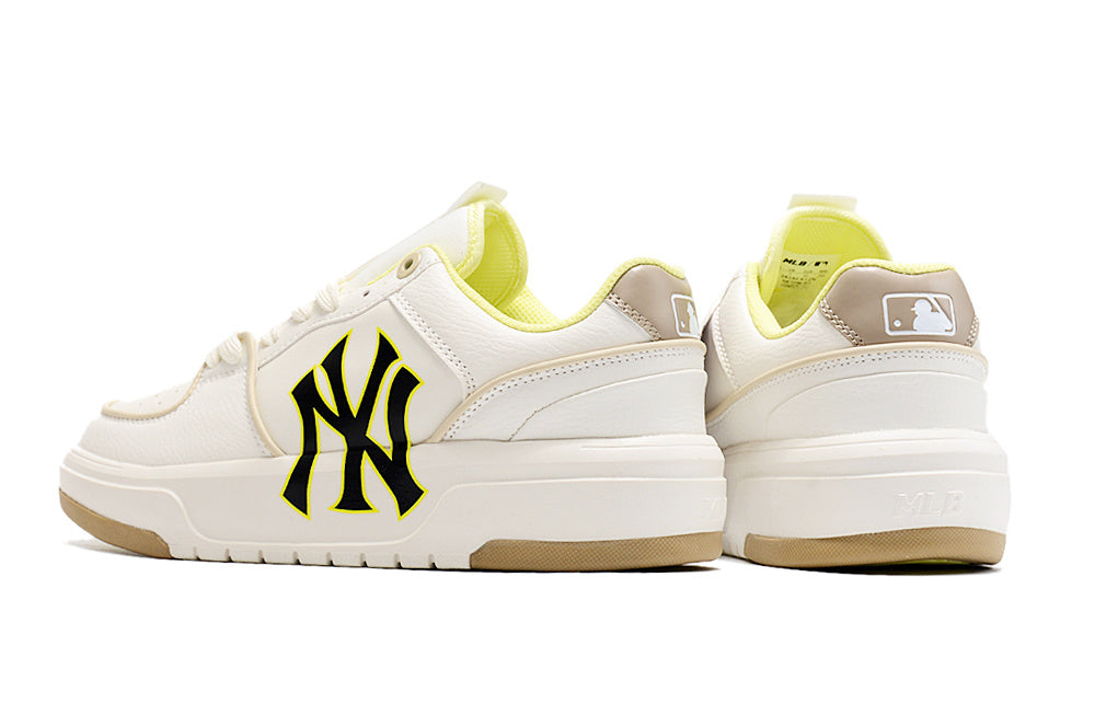 MLB New York Yankees White Platform Trainers - product image from the listing.
