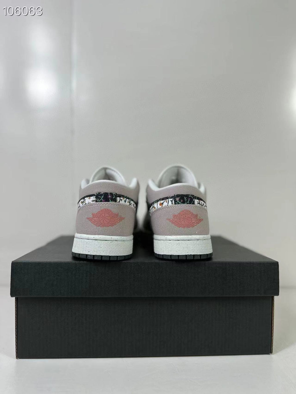 Air Jordan 1 Low SE GS Platinum Violet Sneakers FJ3445-001 - product image from the listing.