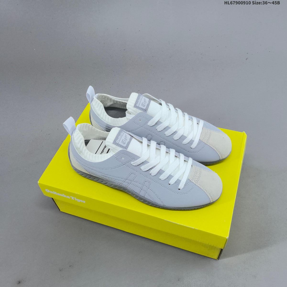 Onitsuka Tiger SCLAW Low-Cut Sneakers 1183B969-101 - product image from the listing.