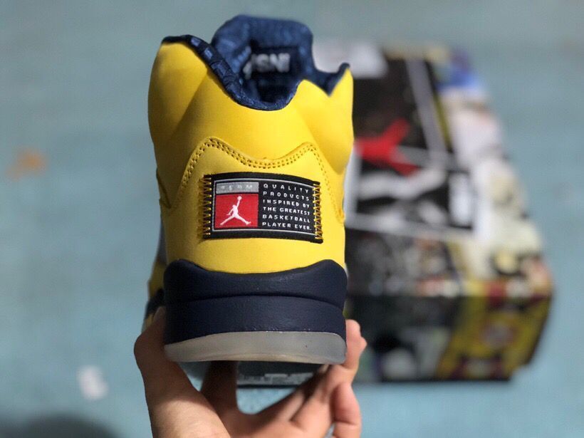 Jordan 5 High-Cut Sneakers Yellow Navy Tokyo Style - product image from the listing.