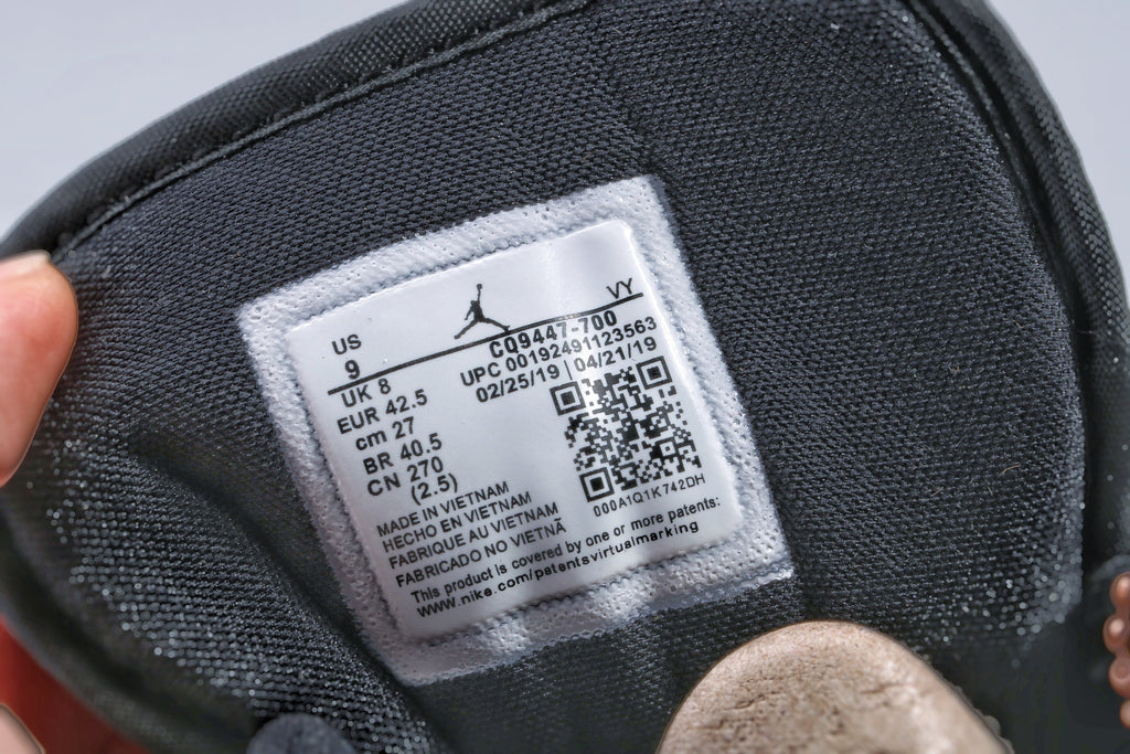 Jordan 1 Low Gold Toe Sneakers in Black and Metallic Gold - product image from the listing.
