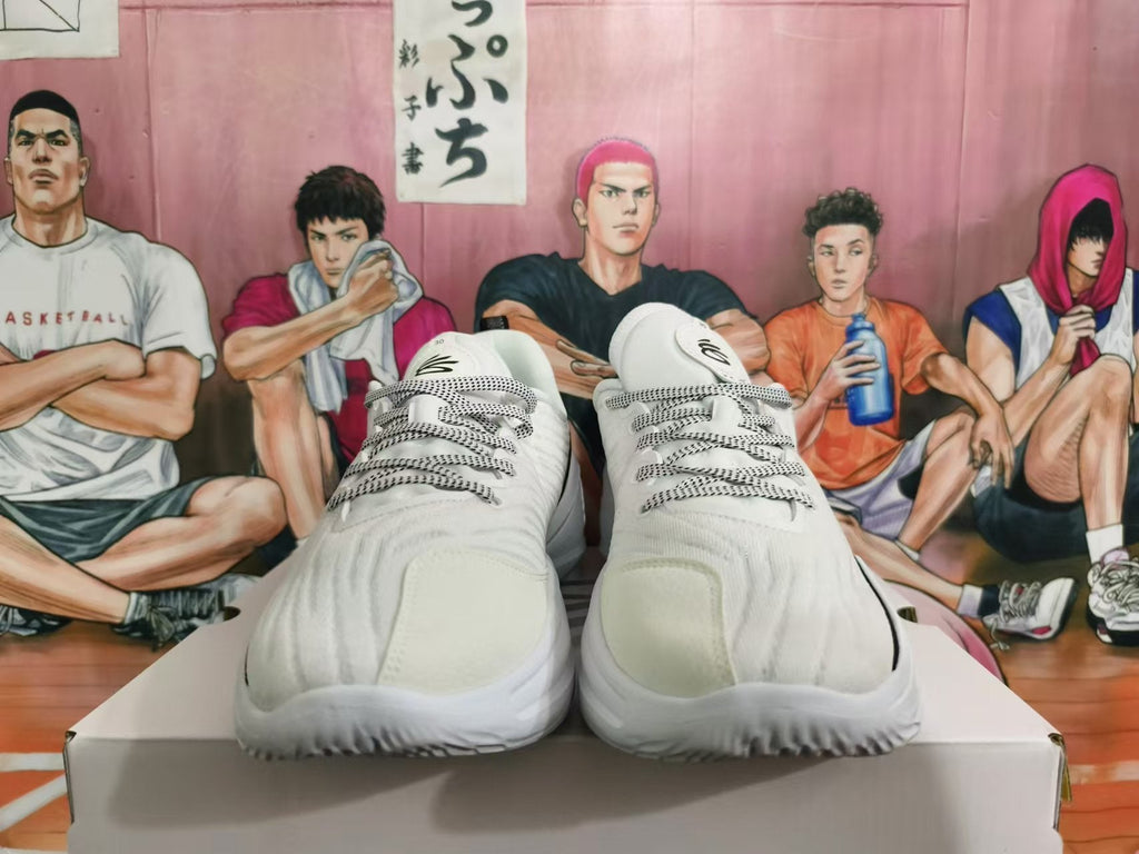Li-Ning Basketball Footwear White Black Graffiti Style - product image from the listing.