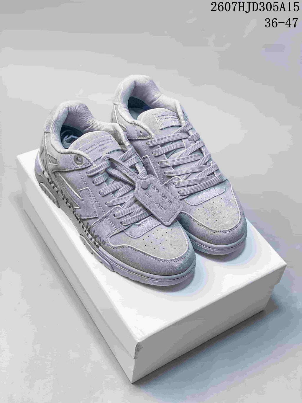 Off-White Low-Cut Lace-Up Sneakers Gray Style 2607HJD305A15 - product image from the listing.