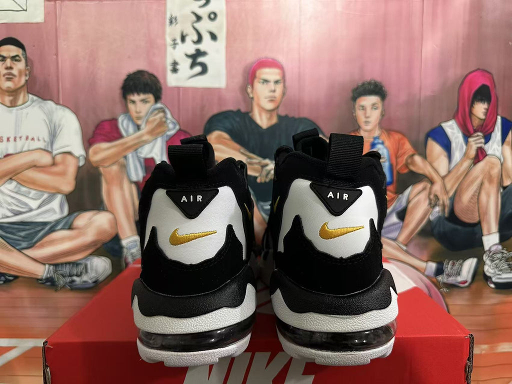 Nike High-Top Sneakers in Black and White - product image from the listing.