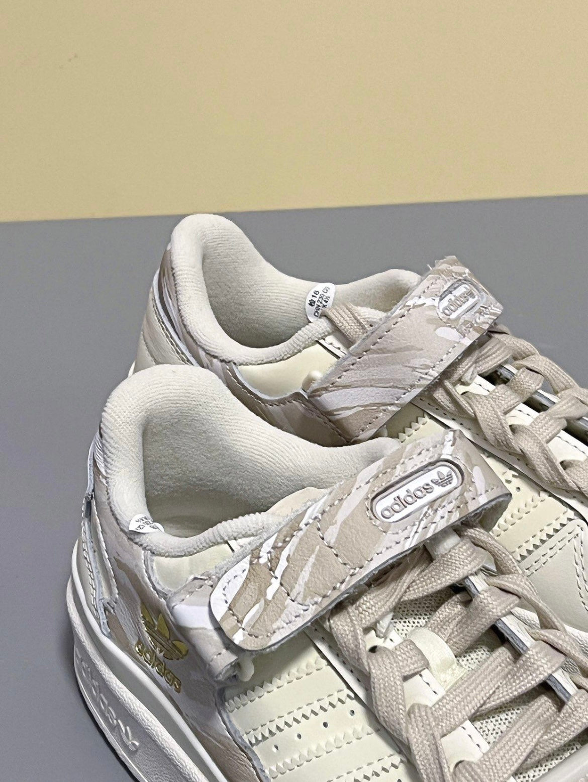 Adidas Originals Forum 84 Low Sneakers GY6983 in Beige - product image from the listing.