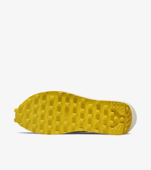 Nike x sacai LDV Waffle Trainers DJ4877-001 - product image from the listing.