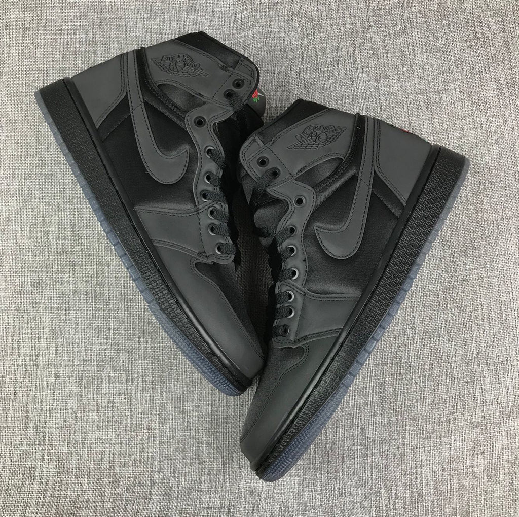 Black Rose Sneakers - Air Jordan 1 Retro High - product image from the listing.