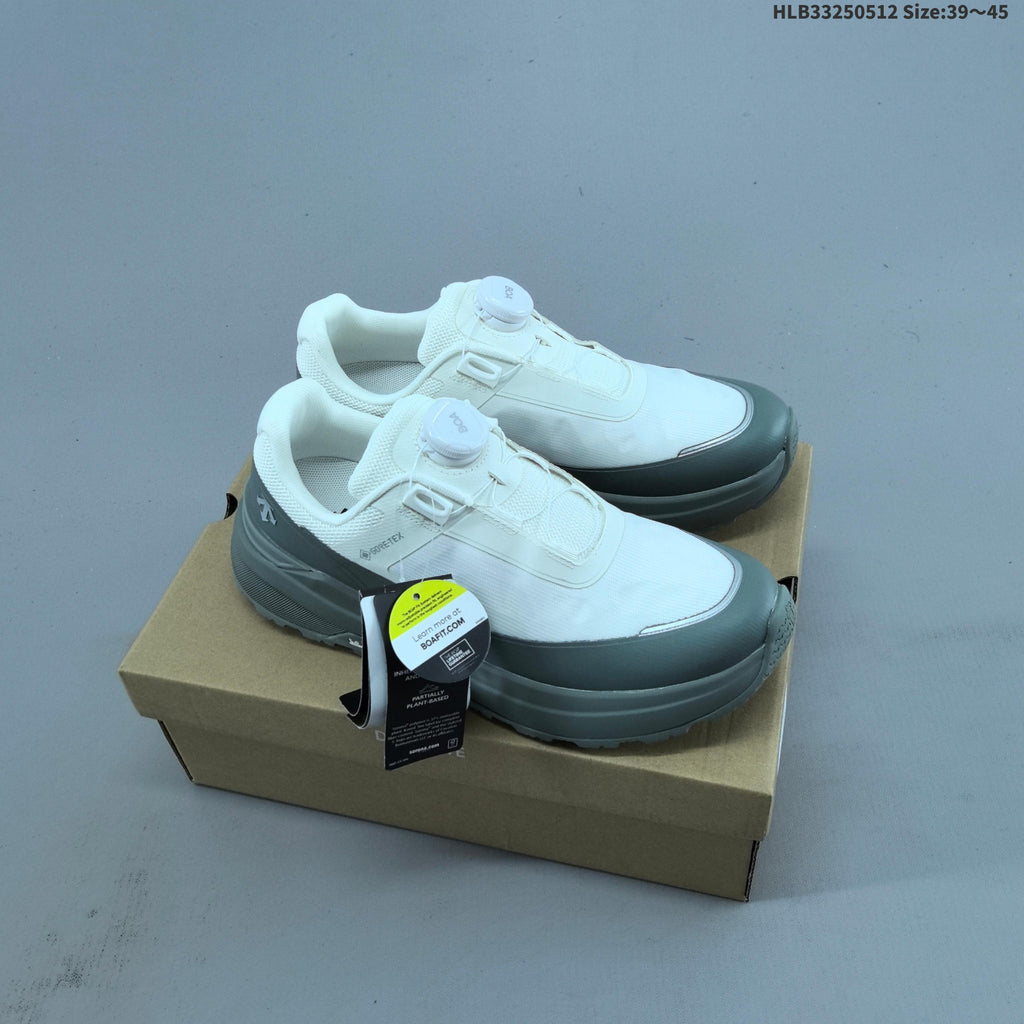 DESCENTE Circuit LTR Wire 2.0 Sneakers in White Grey - product image from the listing.