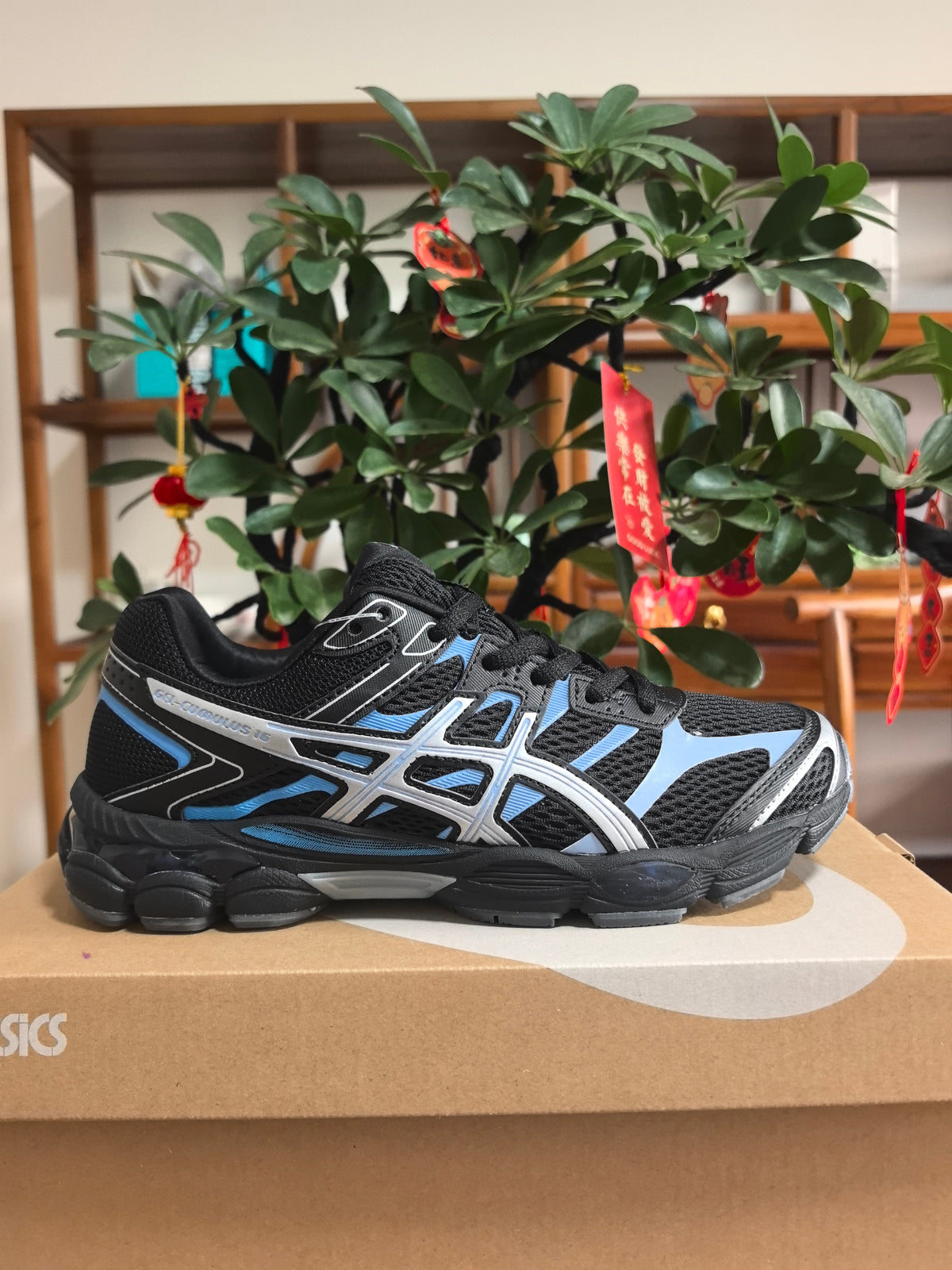 ASICS GEL-Quantum 15 Sneakers in Black Blue Silver - product image from the listing.