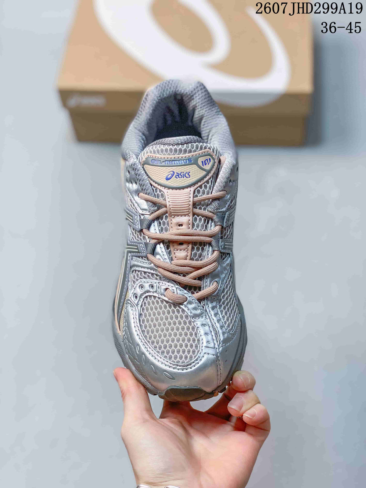 ASICS Gel-Nimbus 10.1 Sneakers in Silver Peach 2607JHD299A19 - product image from the listing.